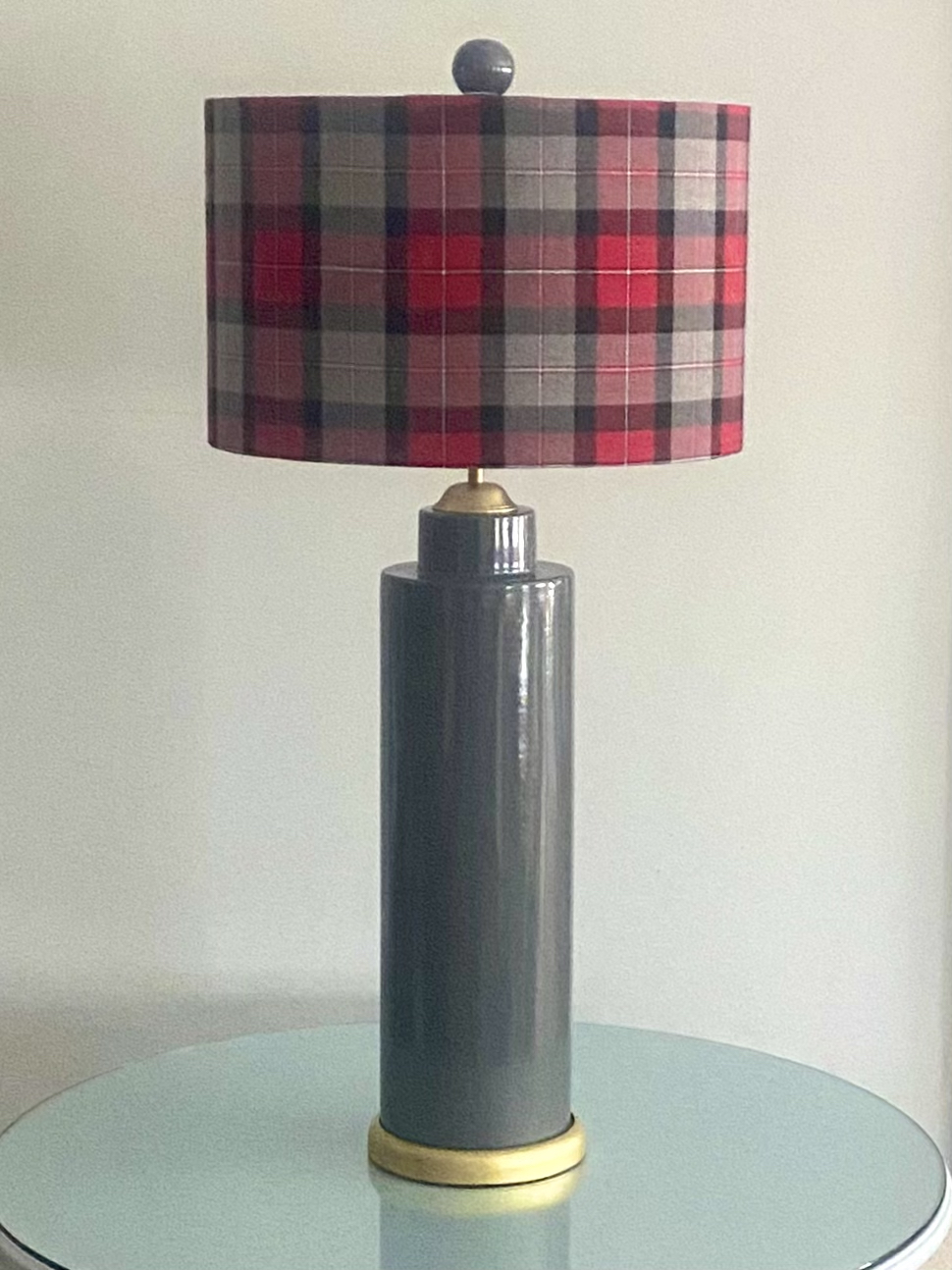 ESCOCESA GRIS INTERIOR DORADO