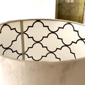 TERCIOPELO BEIGE INTERIOR GEOMÉTRICO GRIS PLOMO